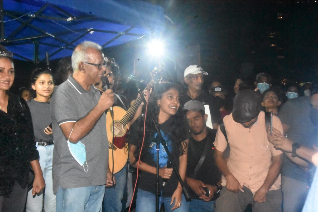 ගාලුමෝදර සටන ලසන්තලා ,ප්‍රගිත්ලා සිවරාම්ලා , නිමලරාජන්ලා සහ පෝද්දලලා එක්වෙති .