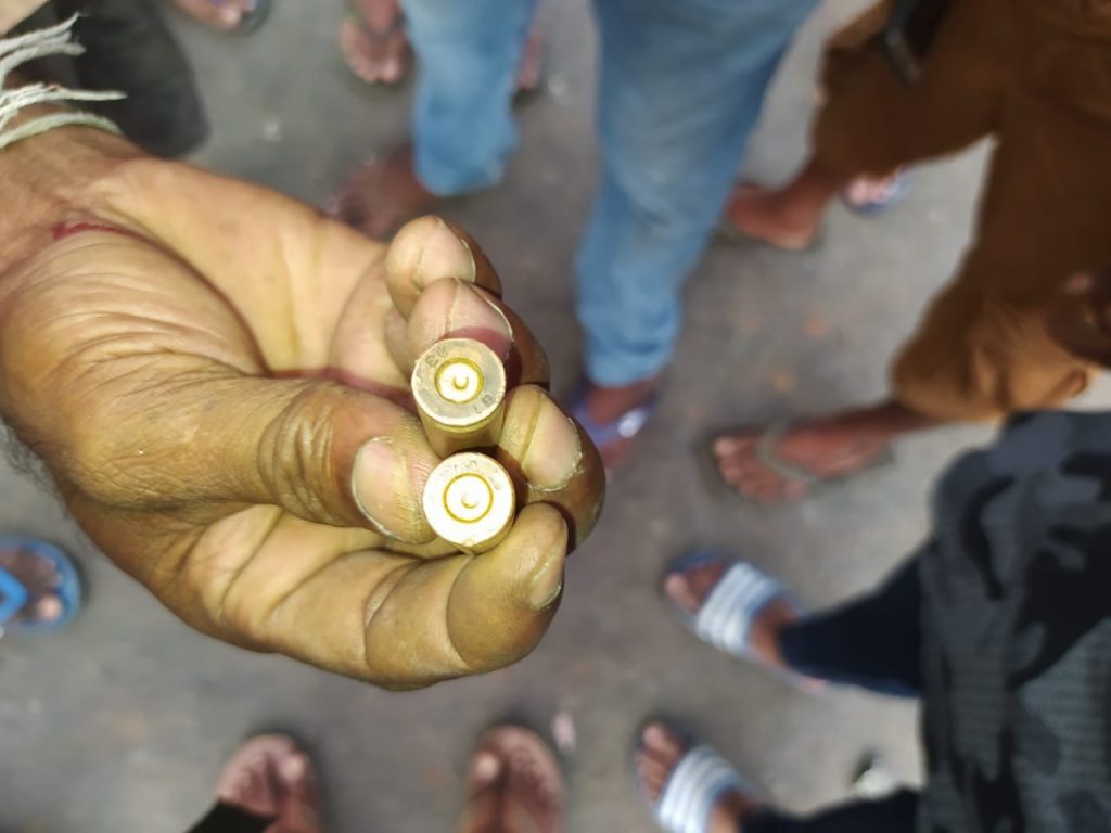 රඹුක්කන පොලිසිය උද්ඝෝෂකයින්ට වෙඩි තබා එක් අයෙක් මරුට , දෝලාහකගේ තත්වය බරපතළයි .