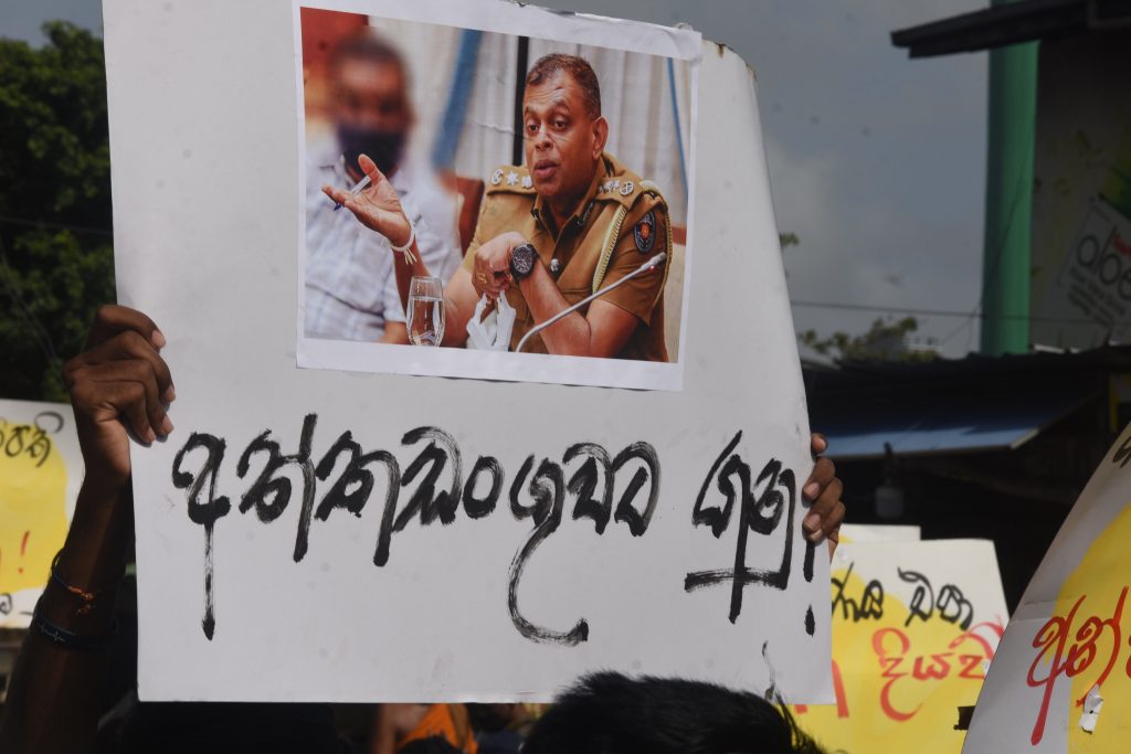 ගෝඨා - රනිල් කුමන්ත්‍රණය පැරදවිමට කොළඹ ආ අන්තරයට කදුළු ගැස් සහා ජල ප්‍රහාර.