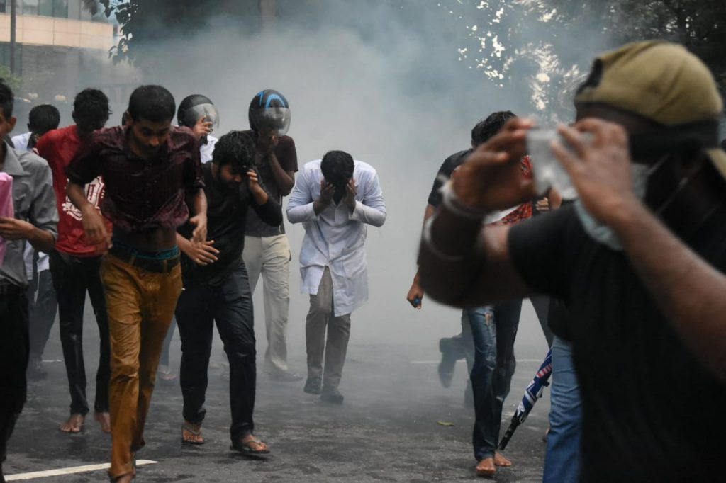 හොරු රකින ඩිල් දේශපාලනය තවත් එපා