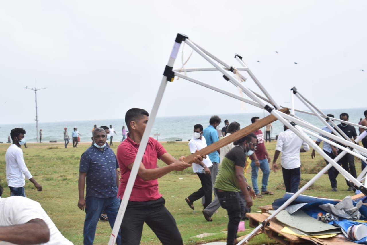 නීතිපති ගාලුමුවදෝරට පහාරදුන් 22 දෙනෙකු ගේ නාම ලේඛනයක් පොලිසියට දෙයි.