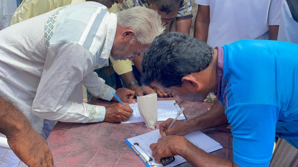 මන්නාරමේ වැලි කැනීම හා බලාගාර ඉදිකිරීමට එරෙහිව විරෝධතාවයක මන්නාරමේ වැලි කැනීම හා බලාගාර ඉදිකිරීමට එරෙහිව විරෝධතාවයක