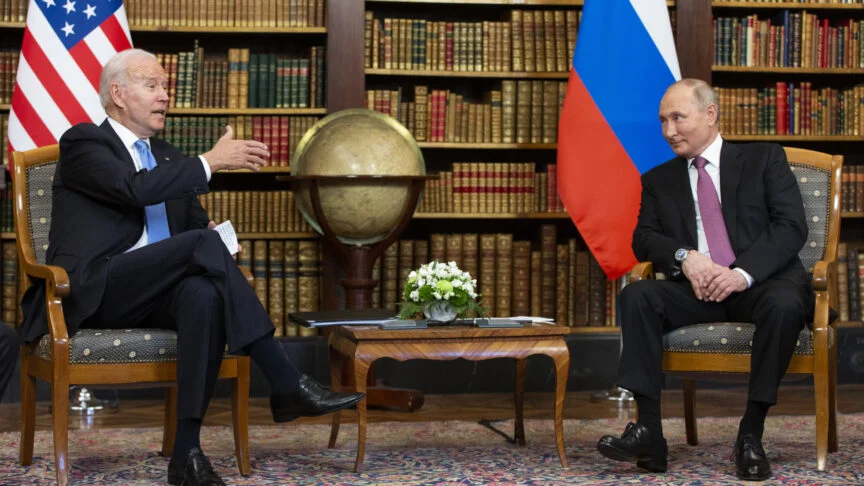 US President Joe Biden warns Russian President Vladimir Putin