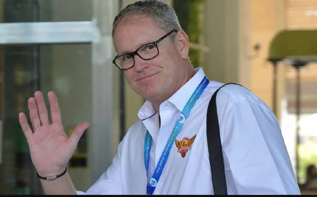 Tom Moody is out