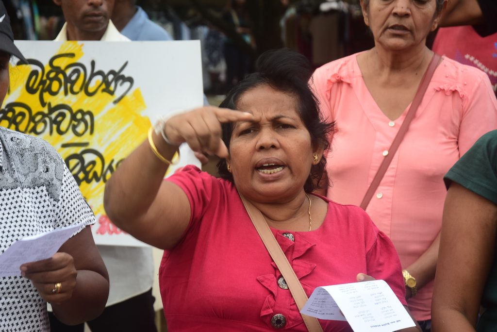 ගෝල්ෆේස් අරගලයට වසරයි !සමාජවාදී තරුණ සංගමය ජනතා නැගිටීම සමරයි ! ගෝල්ෆේස් අරගලයට වසරයි !සමාජවාදී තරුණ සංගමය ජනතා නැගිටීම සමරයි !