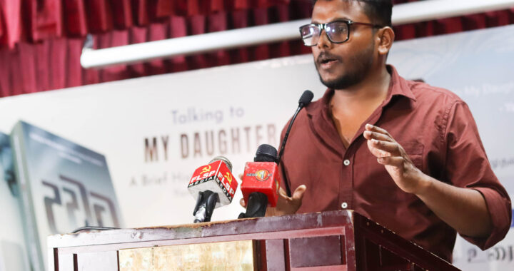“දුවට කියන කතාවක් – ධනවාදයේ කෙටි ඉතිහාසය”යානීස් වරුෆකීස්