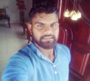 දෙහි බාලේට අයත් මුදල් සහ රත්තරන් සමග බුද්ධි කොස්තාපල්වයෙකුත් අත්අඩංගුවට