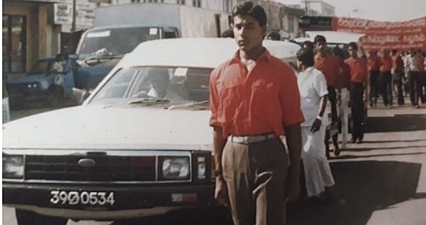 ජවිපෙ දේශප්රෙමී ජනතා ව්යාපාරය විසින් විකොස ග්රේෂන් ගීකියනගේ සහෝදරයා ඝාතනය කරනු ලැබීමෙන් වසර තිස් හයකට පසු ජවිපෙ දේශප්රෙමී ජනතා ව්යාපාරය විසින් විකොස ග්රේෂන් ගීකියනගේ සහෝදරයා ඝාතනය කරනු ලැබීමෙන් වසර තිස් හයකට පසු