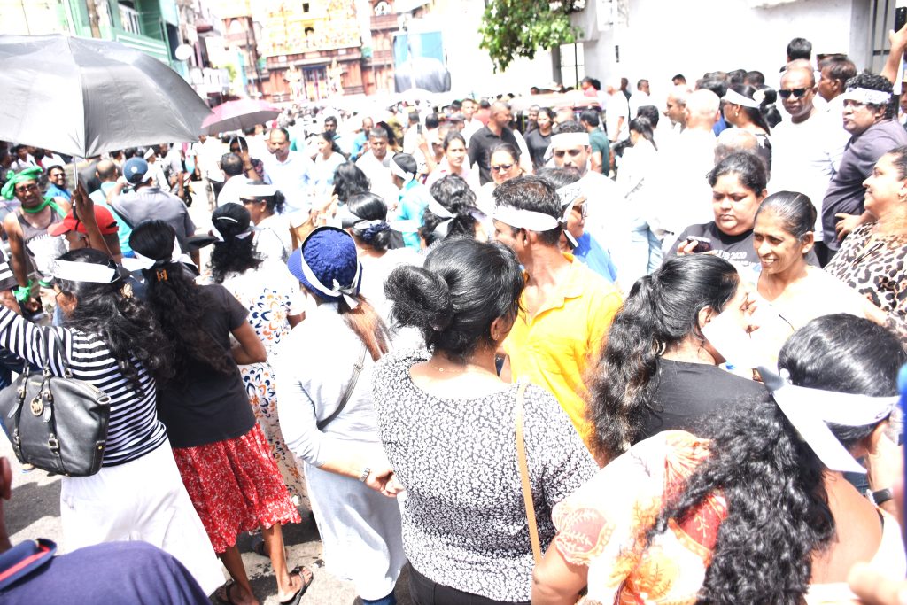 ව්‍යාජ වම්මු දක්ෂිණාංශය මර්දනය කිරීමේ මුවාවෙන් ආණ්ඩුවේ අත ශක්තිමත් කරයි !