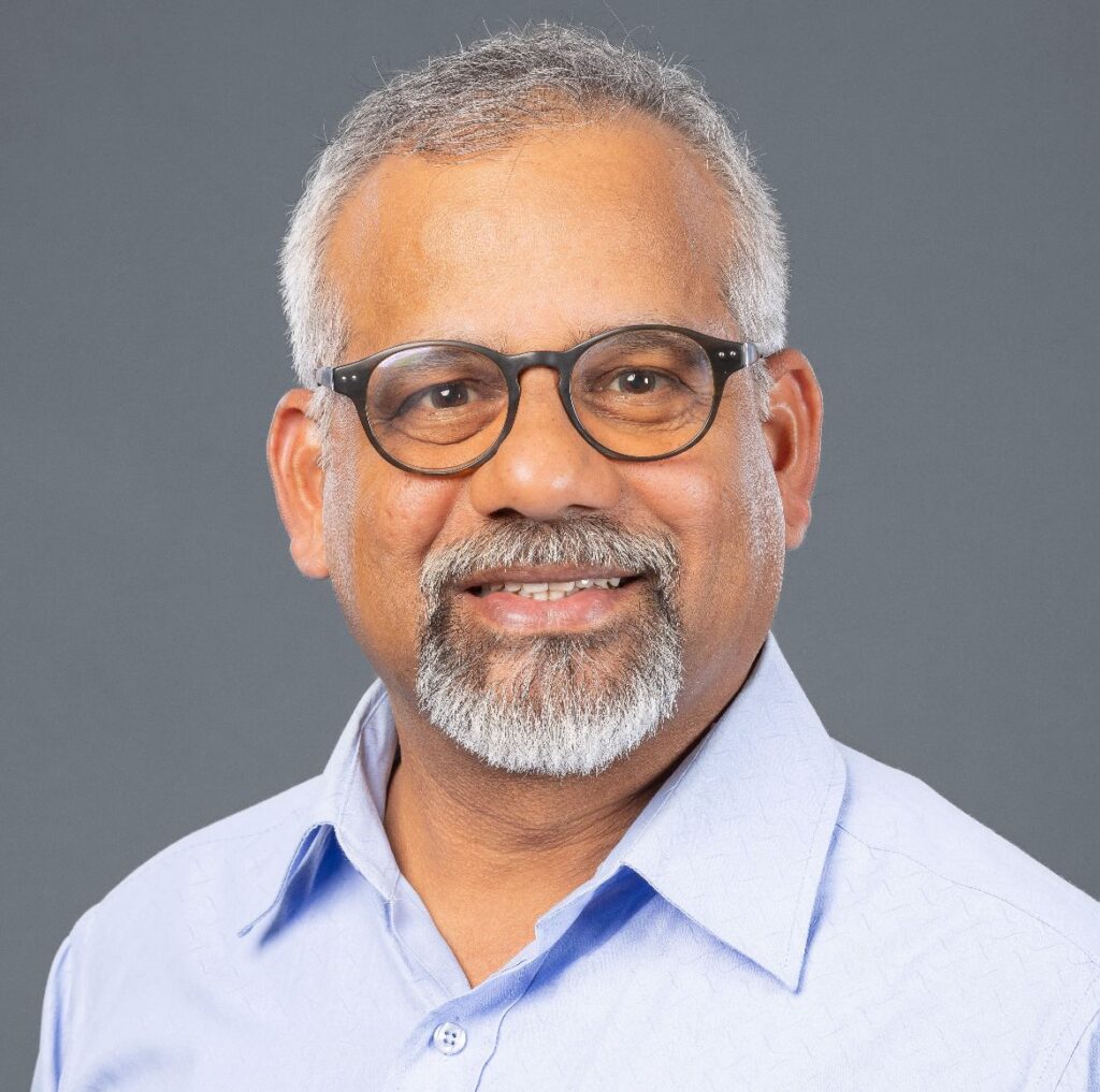 ජිවිතය හුදකලාව විදිය නොහැක ,ජිවිතය විදිය හැක්කේ සමාජයක් ලෙස - සරත් මද්දුමාගේ ජිවිතය හුදකලාව විදිය නොහැක ,ජිවිතය විදිය හැක්කේ සමාජයක් ලෙස - සරත් මද්දුමාගේ