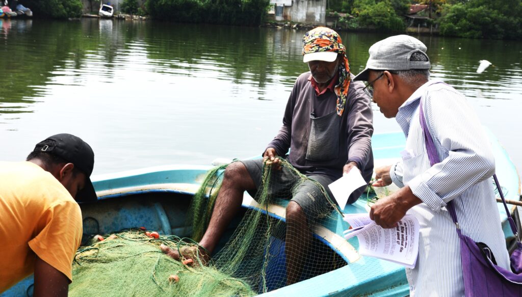පැවති ධනපති ආණ්ඩු යටතේ මුහුණ දුන් ප්රශ්න එළසින්ම ජවිපෙ /ජාජබ ආණ්ඩුවට යටතේ ද මුහුණ දෙන බව ධීවරයෝ පවසති පැවති ධනපති ආණ්ඩු යටතේ මුහුණ දුන් ප්රශ්න එළසින්ම ජවිපෙ /ජාජබ ආණ්ඩුවට යටතේ ද මුහුණ දෙන බව ධීවරයෝ පවසති