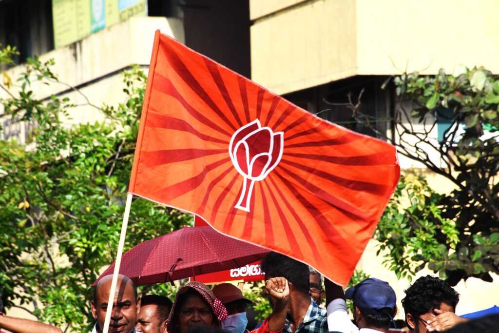 ජනාධිපති අනුර දිසානයක හොරෙක් , පුළුවන් නම් නඩු දමන්නැයි උදය ගම්මන්පිල අභියෝග කරයි !