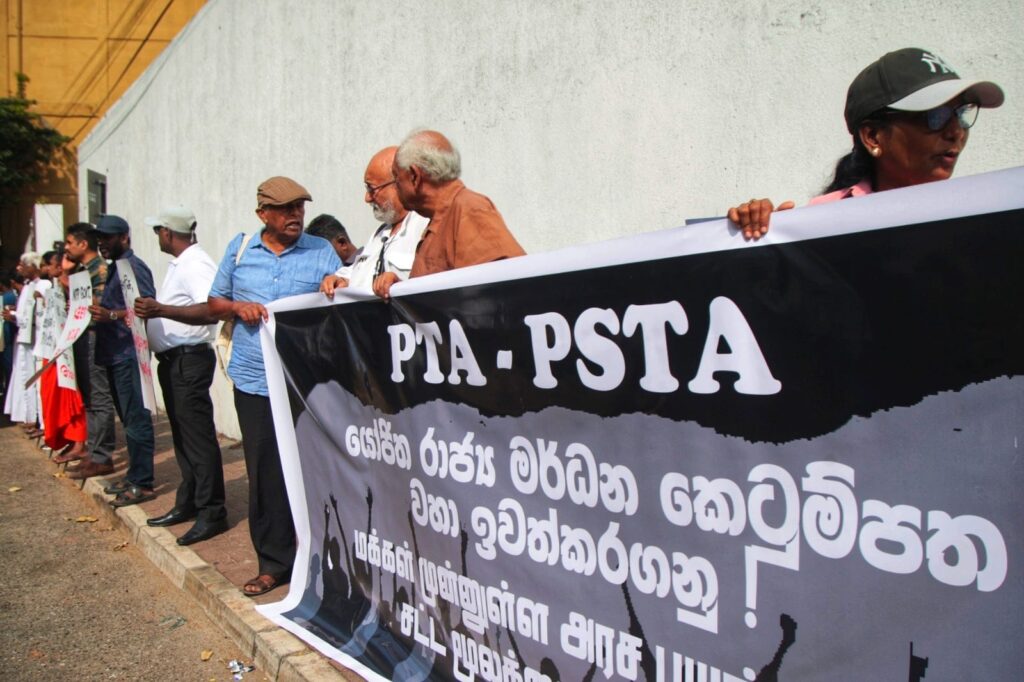 කම්කරු -පීඩිත මහජනයා තලා පෙළන මර්දන අණ පනත් වහා හකුළා ගනු!