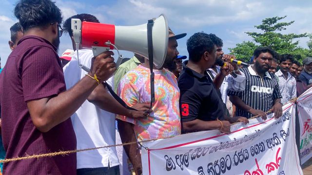 2405a2fbfb0c395f90ebea9afaf8d5c7c91de863