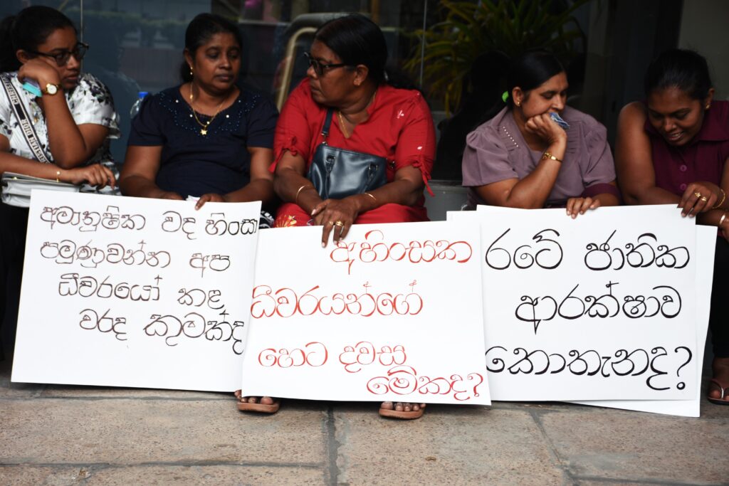 ඉන්දිය නාවික හමුදාව ධීවරයන්ට පහරදීම ගැන ආණ්ඩුව ගොළු වෙයි - ධීවරයෝ