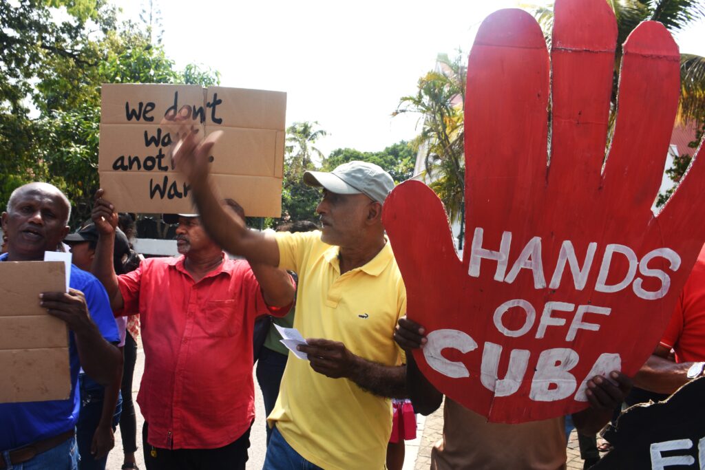 ඇමරිකන් -ඊශ්‍රායල් ලේ වැකි යුද්ධයට එරෙහි වෙමු !