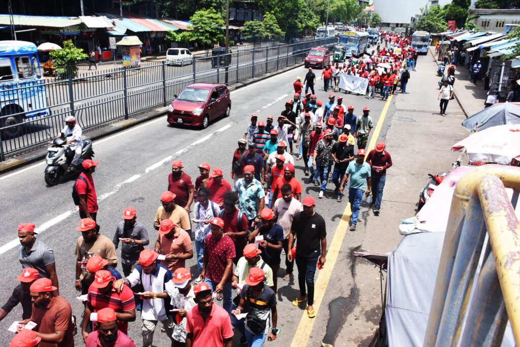 අධිරාජ්‍යවාදි කොල්ලකාරී ,ජන සංහාරක යුද්ධයට එරෙහිව ලෝක කම්කරු පන්ති ව්‍යාපාරයක් ගොඩ නගමු -ස්වාධීන වෘත්තීය සමිති එකතුව