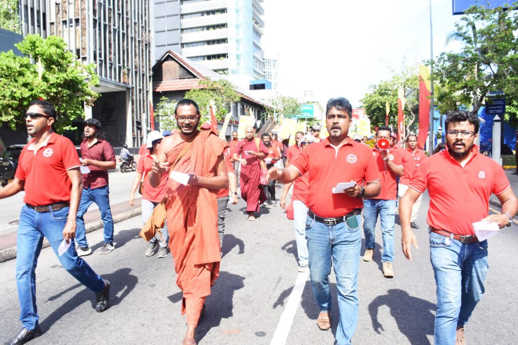 අධිරාජවාදී මිලේච්ජත්වයට නැටවෙන ආණ්ඩුවට එරෙහිව වැඩ කරන ජනතා බලයක් ගොඩ නගමු!