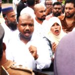 ආණ්ඩුව දුන් පොරොන්දු ඉටු කරන්නැයි අරගලකරුවන් ජනාධිපති ලේකම් කාර්යාලය ඉදිරිපිටට!ර්‍