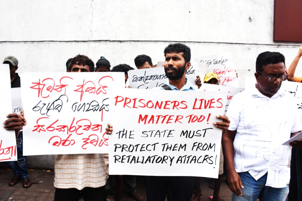 සිරකරු දඩයම වහා නතර කරන්නැයි වෘත්තීය සමිති, සිවිල් සංවිධාන සහ මහජනයා ආණ්ඩුවෙන් ඉල්ලති ! සිරකරු දඩයම වහා නතර කරන්නැයි වෘත්තීය සමිති, සිවිල් සංවිධාන සහ මහජනයා ආණ්ඩුවෙන් ඉල්ලති !