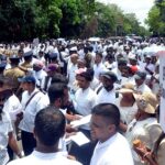 රාජ්‍ය සේවකයන්ට අඩු වැටුප්, දීමනා කපා හැරීම් හා විශාදය