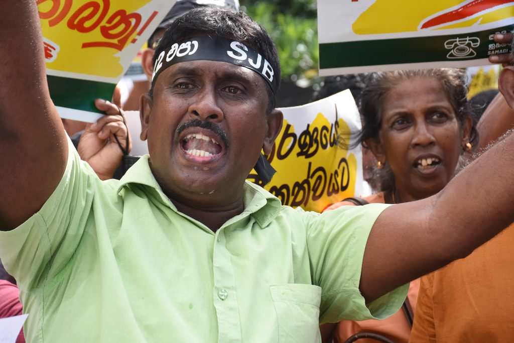 අධිකරණයට අත තියලා දිනපු එකෙක් නෑ ඉඳලා අධිකරණයට අත තියලා දිනපු එකෙක් නෑ ඉඳලා
