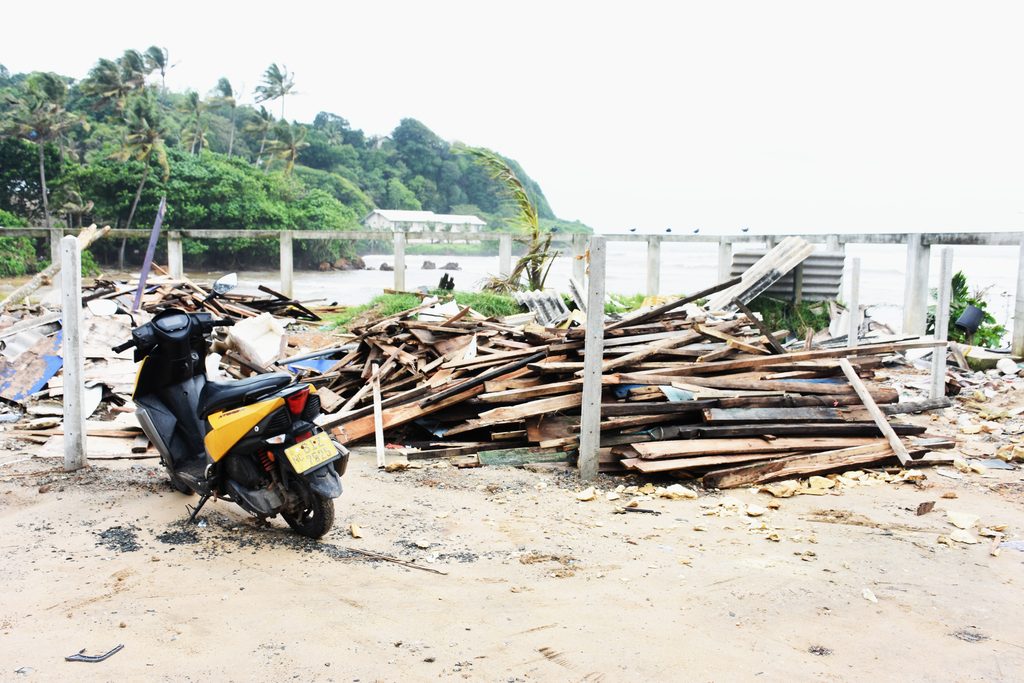 අපි මාළු රස්සාව හැර වෙනත් රස්සාවක් දන්නේ නැහැ අපි මාළු රස්සාව හැර වෙනත් රස්සාවක් දන්නේ නැහැ