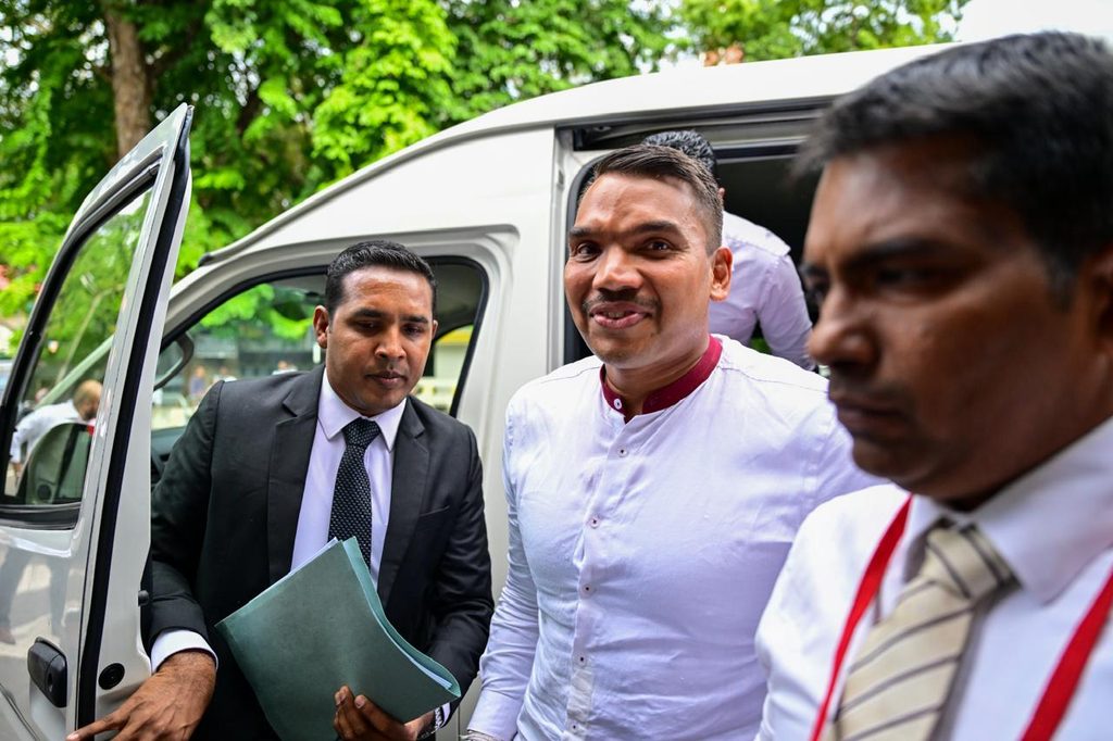 පාර්.මන්ත්රී නාමල් රාජපක්ෂ ලබන 18 තෙක් රිමාන්ඩ් භාරයේ තබන්නැයි නියෝග කරයි පාර්.මන්ත්රී නාමල් රාජපක්ෂ ලබන 18 තෙක් රිමාන්ඩ් භාරයේ තබන්නැයි නියෝග කරයි