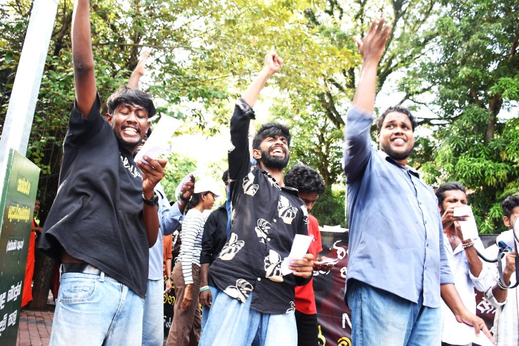 සිසුන්ගේ සහ ආචර්යවරුන්ගේ ප්‍රශ්න රැගෙන අන්තර් විශ්ව විද්‍යාල ශිෂ්‍ය බල මණ්ඩලය පාරට