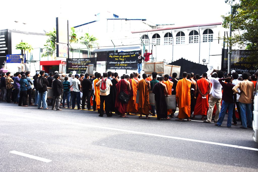 සිසුන්ගේ සහ ආචර්යවරුන්ගේ ප්‍රශ්න රැගෙන අන්තර් විශ්ව විද්‍යාල ශිෂ්‍ය බල මණ්ඩලය පාරට